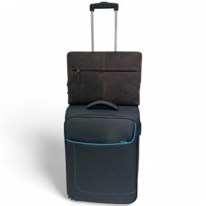 Leren Laptopsleeve (1) Photoroom (1)